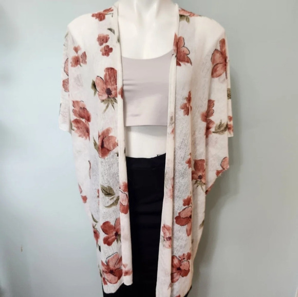 other Tops - Final Sale White and Pink Floral Duster